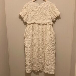 All : row Textured Cream Dress Sz Small with pockets. Lined